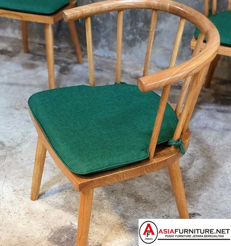 Kursi Cafe Kayu Unik Minimalis